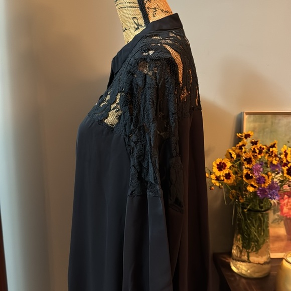 Yoins Elegant Black Lace Button-Up Dress. Size 1XL. - Picture 5 of 14
